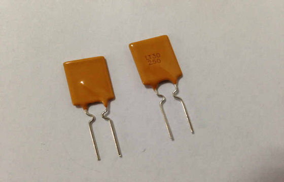 30V 2.5A PPTC Fuse Resetable