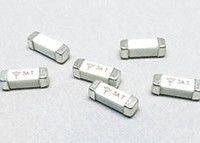 NANO2 Quick Acting Subminiature Permukaan Mount Brick Ceramic Fuse 2A 250V 10.2mmx3.2mm