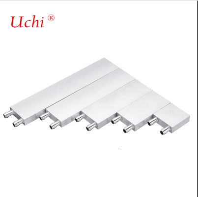 Sistem radiator pendingin air cair dengan kepala penyerap panas perak